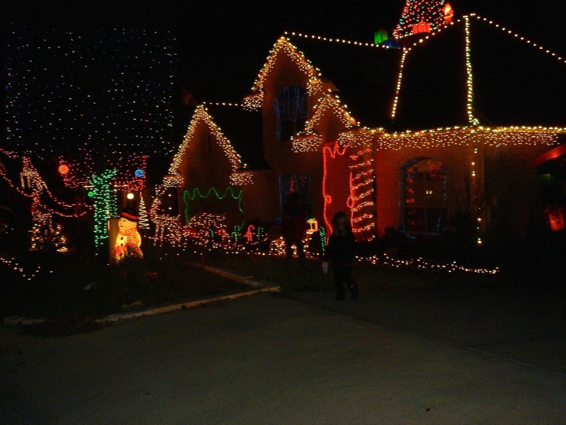 Hildebrand Christmas ScreenSaver/800x600_2005-12-04-09 Steiner Ranch Lights.jpg